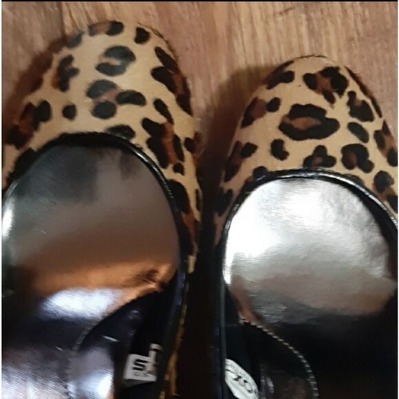 EUC Leopard "Sox Tab" Faux Hair Heels Sz 7.5 - Picture 7 of 8